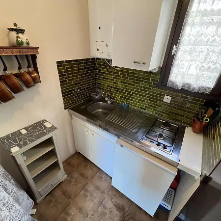 T2 Rdc Avec Parking, Proche Centre Et à - Fr-1-702-12