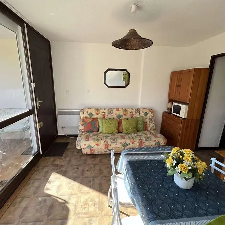 Appartement T2 Rdc Avec Parking, Proche Centre Et à - Fr-1-702-12