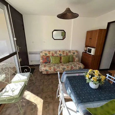 Appartement T2 Rdc Avec Parking, Proche Centre Et à - Fr-1-702-12 *