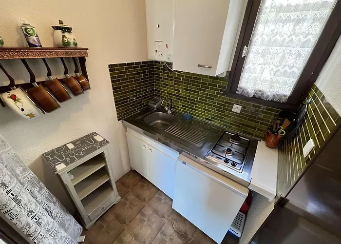 T2 Rdc Avec Parking, Proche Centre Et à - Fr-1-702-12